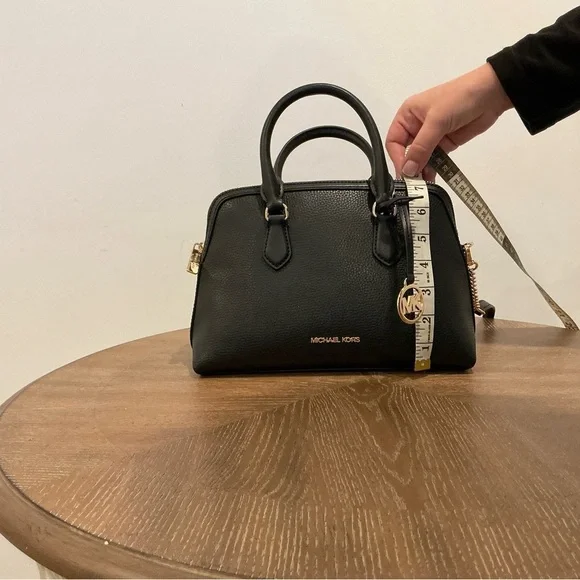 MICHAEL MICHAEL KORS
Bedford Dome Satchel - Picture 4 of 6